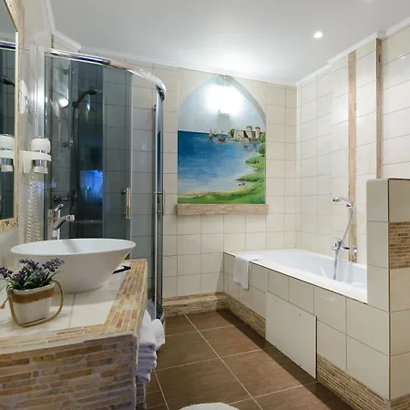 Hansalinn Hotel 3*
