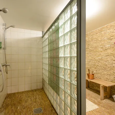 Hansalinn 3* Parnawa