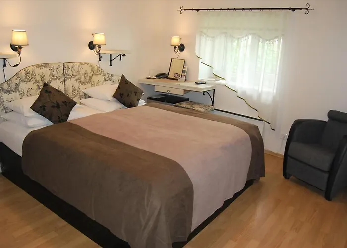 Hansalinn Отель Пярну