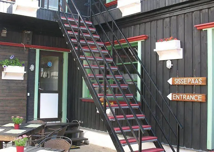 Hansalinn Отель Пярну